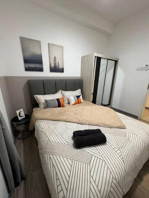 The Edge United Point Apartment *